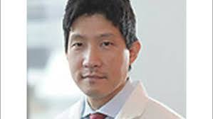 Sarah Holstein's Instagram, Twitter & Facebook