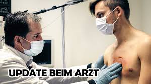 He is young the tumor has now grown to 16 by 8 by 9 centimeters, it sits on the chest and has grown together. Youtube Star Philipp Mickenbecker 23 Arzte Machen Keine Hoffnung Mehr