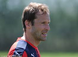 Petr Cech begins Arsenal glove affair as former Chelsea No 1 arrives for  first training session