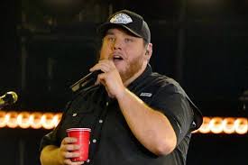 Luke Combs Reveals Why He Dropped Out Of College In 2020 Luke Singer Dropping Out Of College