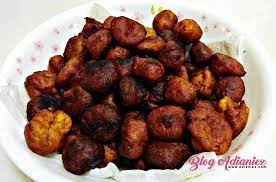Hai, assalamualaikum dan salam sejahtera semua.hari ni nak tunjuk cara buat cekodok pisang simple / mudah je insyaallah sedappp.bahan: Resepi Cekodok Pisang Rangup Di Luar Lembut Di Dalam