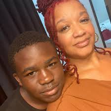 All I need is pumpkins, candles, and a chill in the air to be happy. 🍂🎃🕯