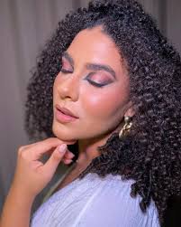 Quem ama o que faz, nunca para de aprender. Cada passo em busca de  conhecimento é para oferecer o melhor às minhas clientes 💄💇‍♀️💕