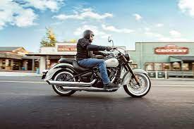 Kawasaki created its vulcan line back in 1984 in an attempt to capture a slice of the american cruiser market, and it is still alive and kicking in 2019. 2020 Kawasaki Vulcan 900 Classic Guide Total Motorcycle