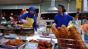 Tapi, ada juga yang menjual pakaian, barang antik, hingga. Pasar Malam Gadong Brunei Darussalam Youtube