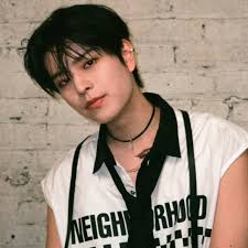 Kim Soo Hyun's controversy is now affecting his Good Day co-stars, Jung Hae  In and Im Siwan. His social media following has dropped significantly as  fans express disappointment and criticism. Despite having