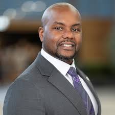 Health Care Executive, Alum Dwight McBee to Speak at Commencement