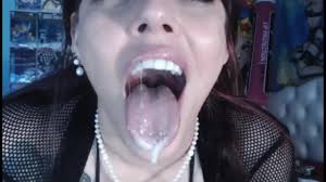 Fit MILF gets her tight ass pounded - ANAL