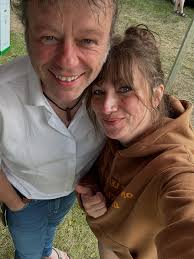 Ce fut un réel bonheur d'être habillée par @schwiingapparel pour cette  session photos dans ma vieillie et inspirante grange. Merci à :  @photo_by_audrey @h.caroleanne Anne Lespérance @belleetrebelle_mtl Vous  pouvez utiliser mon code