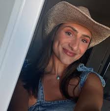 clara mccarty (@clarammccarty) • Instagram photos and videos