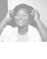 Hi there!!! It's been a minute and i see alot of new faces following me🥰  alsoooo serah johnson is sorta wearing a new face😁 so I thought to  reintroduce myself I'm Serah