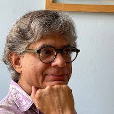 Dustin Blackmore's Instagram, Twitter & Facebook