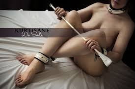 Haus und hotelbesuche rund um herne. Haus Hotelbesuch Kurtisane De Sade Kinky Play Bizarr Frivol In Dortmund Mit Bdsm Fetisch Galerie