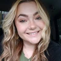 Suzanne Sanford's Instagram, Twitter & Facebook