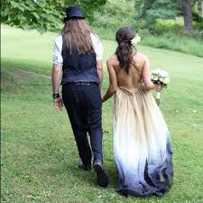 Wedding dresses & bridesmaids inspiration! Dip Dye Wedding Dress Fashion Dresses