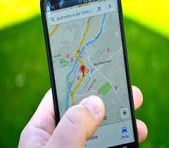 Buen día, mi pregunta es sencilla hacia personas con experiencia en maps, fíjense que eh trabajado un poco con la api de google maps en web, en la cual hice lo básico (calcule distancia entre 2 puntos, agregue markers y detecte automáticamente mi ubicación), entonces me ha surgido una duda con respecto a la. Como Compartir O Enviar Mi Ubicacion Actual En Google Maps Desde El Celular Descubre Como Hacerlo