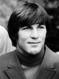 Is carl wilson from the beach boys dead? Celebrities Who Died Young Photo Dennis Carl Wilson December 4 1944 December 28 1983 Dennis Wilson Celebrities Who Died The Beach Boys
