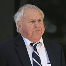 Donald Vidrine's Instagram, Twitter & Facebook