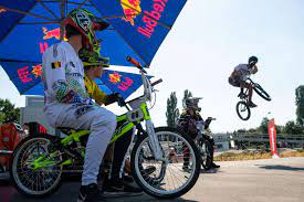 The current gt bmx lineup is designed to fuel your fire and get. Bmx Vs Mtb Which Bike Is Best For You Redbull Mea