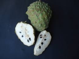 The pulp has fewer seeds than the sugar apple and the flesh is not divided into segments. Atemoya African Pride