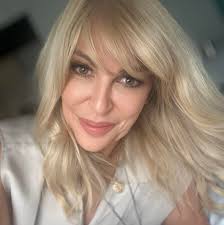 Congratulations everyone for making it in race day. For those of you who  were happy with their full marathon times, which plans did you follow. I  used to be a 3.30 marathoner