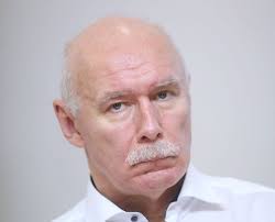 Pēteris Apinis: Par “AstraZeneca” vakcīnu, trombemboliskām blaknēm un  neesošās vakcinācijas pārtraukumu Latvijā