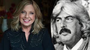 Lou Vaz Diaz bleef altijd op achtergrond: halfbroer scheidsrechter Frans  Derks was meer dan dertig jaar Loretta Schrijvers stille kracht