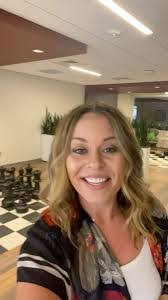 Dana Chavis's Instagram, Twitter & Facebook