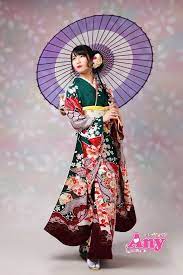 成人式の写真 一生モノと思ったけど 一生お蔵入り なんて笑えない写真 フォトスタジオ アニー やなぎ衣裳店 では たとえ無料プレゼントの前撮り写真でも ステキな撮影を心がけております 全レンタル振袖 全お買い上げ振袖には 前撮り写真がプレゼントされます