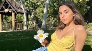 And her mother's name is aarti bajaj, who is a movie editor. The Worst Thing Ever Anurag Kashyap S Daughter Aaliyah Kashyap Recalls Her First Kiss Says I Left Him And Ran Away