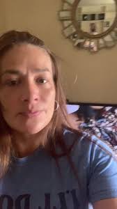 Clarissa Hutton's Instagram, Twitter & Facebook