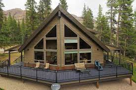 12 Dreamy Yellowstone Cabins You Can Rent For Your Next Vacation Cabins Near Yellowstone Yellowstone Cabins Stone Cabin