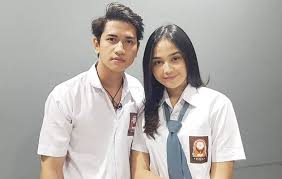 Kariernya di dunia akting semakin memuncak dengan menjadi pemeran utama dalam film lima penjuru masjid. Terkuak Inikah Alasan Dear Nathan The Series Akhirnya Tamat Mendadak
