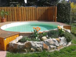 La Piscina De Calima Situada En La Esquina De Lotes Swimming Pools Backyard Diy Swimming Pool Backyard