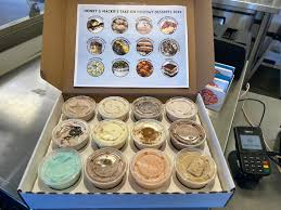 Honey & Mackie's Gets Help from Wayzata Students for '23 Holiday Sampler  Pack