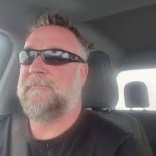 Sharon Sereda's Instagram, Twitter & Facebook