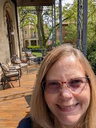 Meredith Vanderbilt's Instagram, Twitter & Facebook