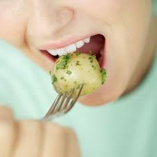 Apakah anda sedang menerapkan program diet untuk penurunan berat badan? 7 Cara Diet Cepat Tanpa Menyiksa Tokopedia Blog