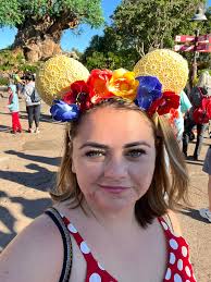 How to wear ears in hot weather at Walt Disney World?