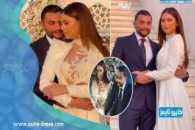 من هو احمد الحداد زوج هاجر احمد، هاجر أحمد ممثلة مصرية تبلغ من العمر 27 عام، بدأت عالمها في التمثيل عام 2013م، حيث أنّ أول مسلسل شاركت فيه هو مسلسل ألف سلامة، على الرغم من أنّ مسيرتها في عالم التمثيل قصيرة إلّا أنّها أبدعت. Ø²ÙˆØ¬ Ù‡Ø§Ø¬Ø± Ø§Ø­Ù…Ø¯ Ù…Ù† Ù‡Ùˆ Ø±Ø¬Ù„ Ø§Ù„Ø§Ø¹Ù…Ø§Ù„ Ø§Ø­Ù…Ø¯ Ø§Ù„Ø­Ø¯Ø§Ø¯ ÙˆÙƒÙ… Ø¹Ù…Ø±Ù‡Ø§ Ø§Ù„Ø­Ù‚ÙŠÙ‚ÙŠ ÙƒØ§ÙŠØ±Ùˆ ØªØ§ÙŠÙ…Ø²