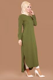 Yandan Yirtmacli Cepli Tunik Haki Urun Kodu Zmn2181 79 90 Tl Moda Stilleri Islami Giyim Basortusu Modasi