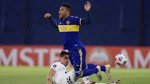 Apesar de não dar show dentro de campo pelo campeonato brasileiro, o galo é bem ajeitado e chega como favorito para conseguir a vaga nas quartas. N8s37ewnts75rm