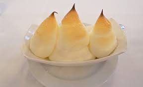 The following is a list of types of dessert cakes by country of origin and distinctive ingredients. Salzburger Nockerl Suss Wie Die Liebe Zart Wie Ein Kuss Foodhunter