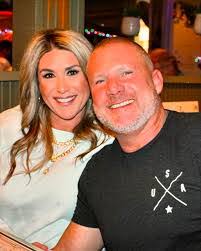 Shane Chastain's Instagram, Twitter & Facebook