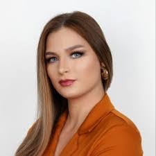 Monica Betz's Instagram, Twitter & Facebook