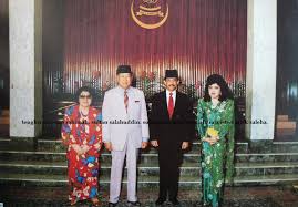 By using our shah alam trip itinerary planning website, you can arrange your visit to sultan salahuddin abdul aziz shah mosque and other attractions in shah alam. Warisan Raja Permaisuri Melayu Almarhum Sultan Salahuddin Permata Raja Raja Melayu