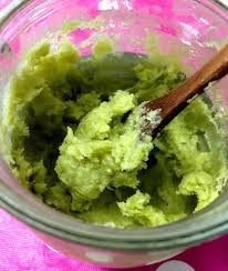 Beurre De Coco Aux Plantes Special Pousse Et Force Des Cheveux Les Recettes De Louizzette Cheveux Feuille De Curry Recette Beaute
