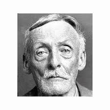 Shownotes del E160: Albert Fish Pt.1 1. El hombre gris 2. Fish arrestado 3. Grace  Budd (derecha) 4. La raqueta 5. Poster buscando a Grace Puedes escuchar el  episodio en Spotify, Youtube,