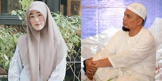 Ia mengirim doa agar keduanya rujuk. Mencoba Ikhlas Larissa Chou Kenang Panggilan Manis Ustaz Arifin Ilham Untuknya Kapanlagi Com