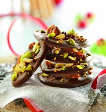 Mendiants Au Chocolat Noir Et Fruits Secs Recettes De Cuisine Odelices Recette Mendiant Chocolat Recette Chocolat